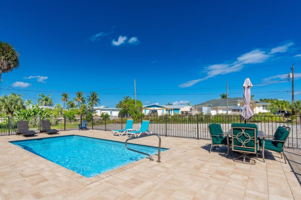 Blue Oasis by Sun Palace Vacations House in Estero Island