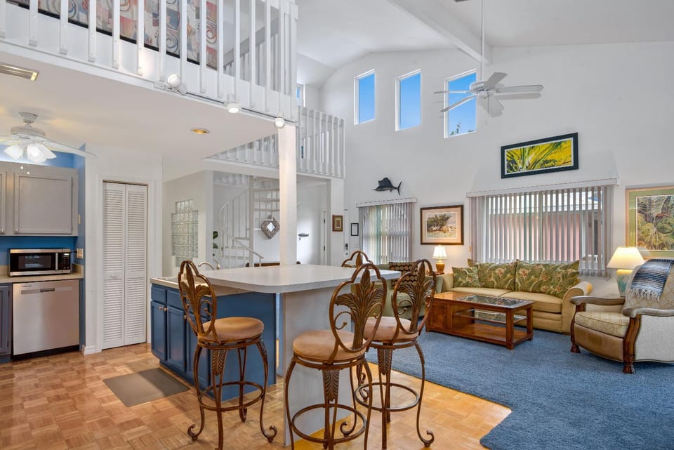Blue Bayou by Sun Palace Vacations House in Estero Island