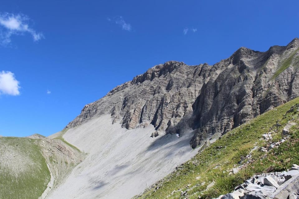 Nearby landmark, Natural landscape, Mountain view