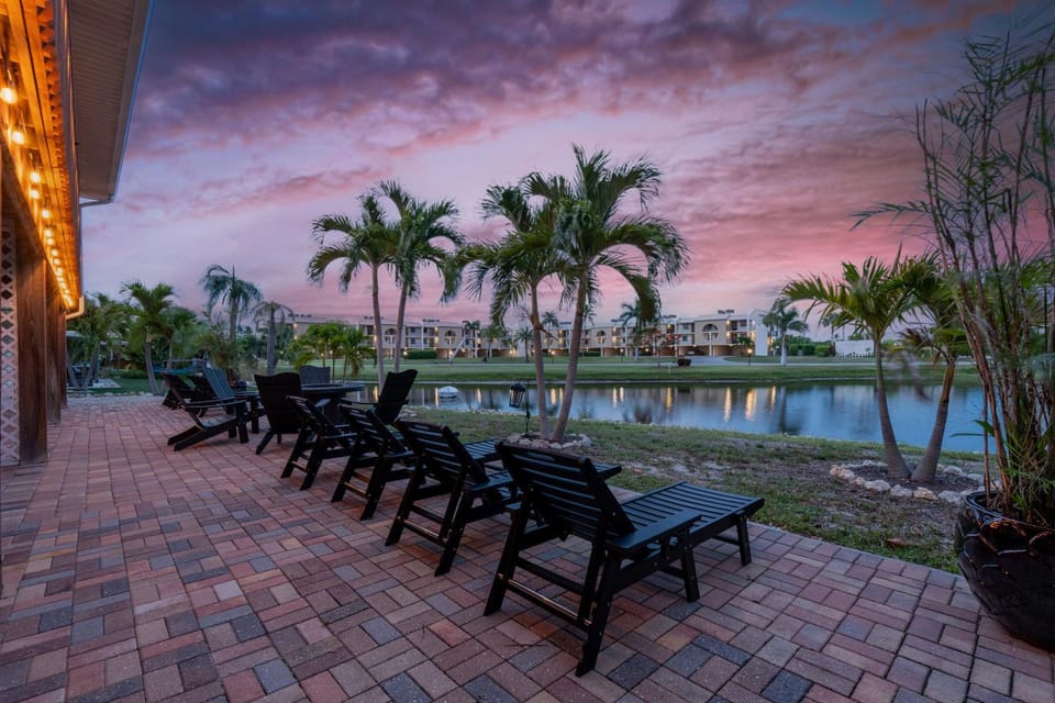 Endless Tides 2 by Sun Palace Vacations House in Estero Island
