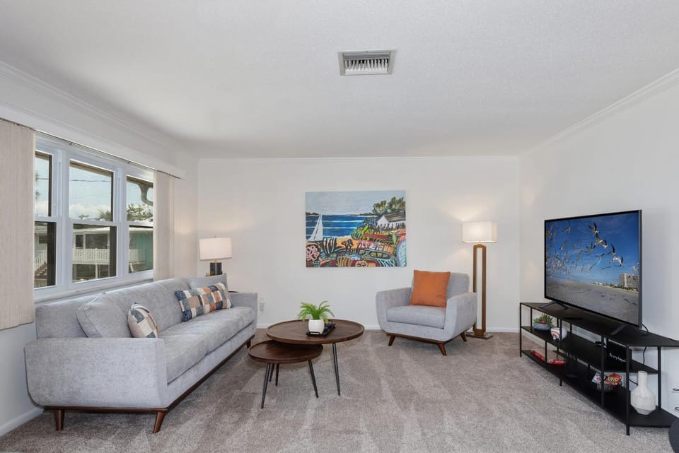 Beach Bungalow 1 by Sun Palace Vacations House in Estero Island