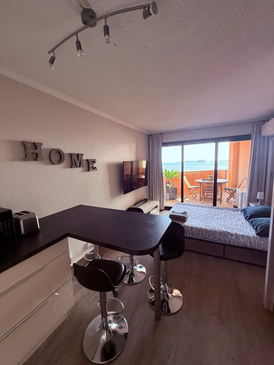 Magnifique vue mer Apartment in Cannes