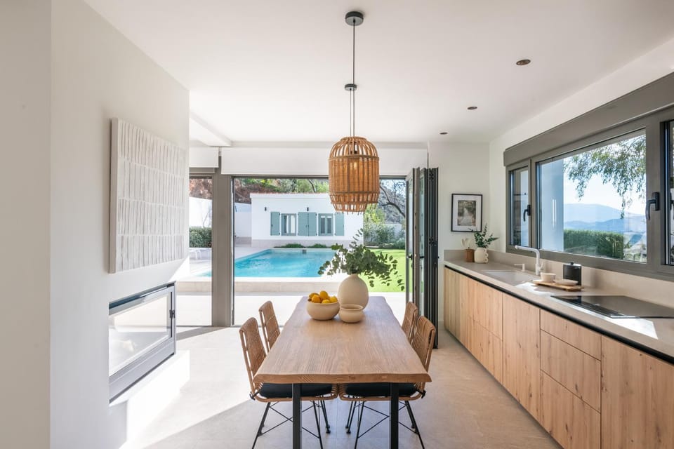 Kitchen or kitchenette, Dining area, Pool view, Swimming pool