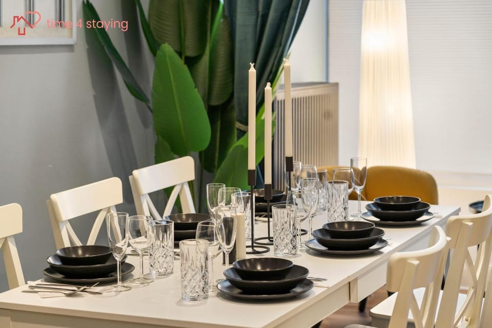 Food and drinks, Dining area, Food, Food, Drinks