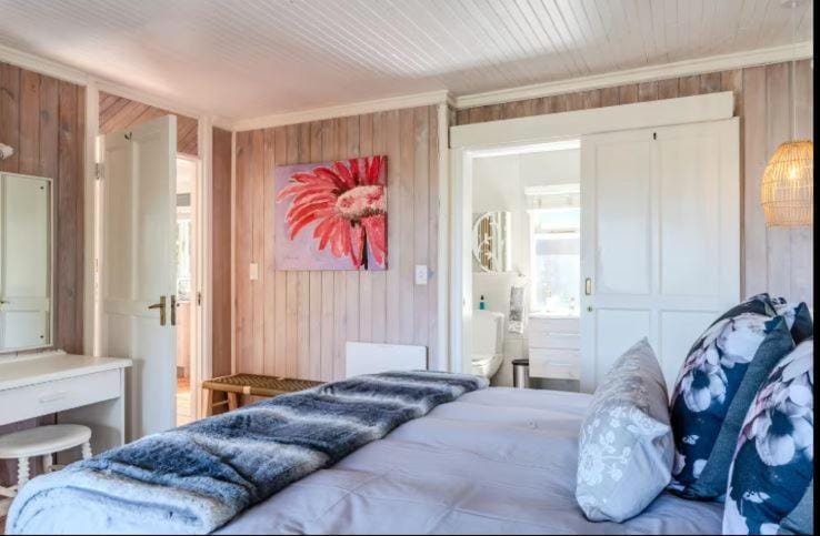 Knysna - Waterside magic Chalet in Knysna