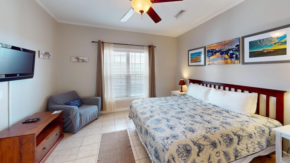 Sunset Retreat Apartment in Folly Beach