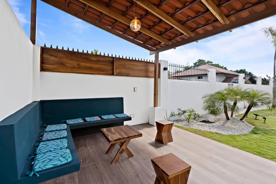 Balcony/Terrace, Garden view