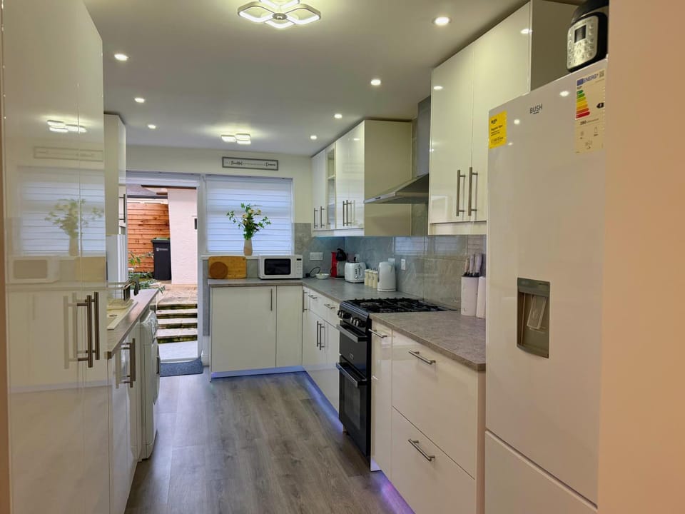 Kitchen or kitchenette, oven, stove, toaster