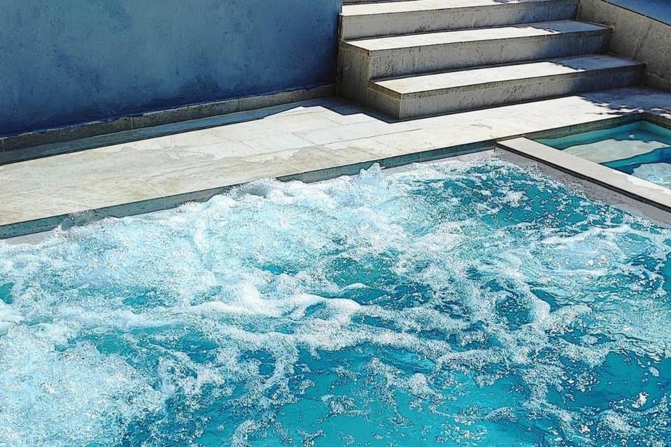Pool view, Swimming pool