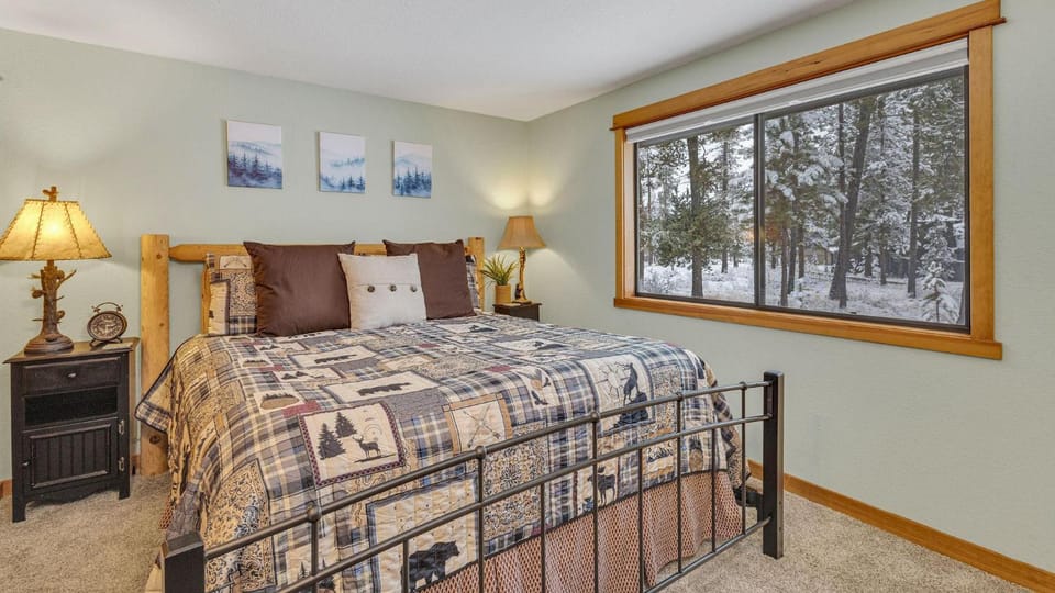 Bed, Winter, Photo of the whole room, Bedroom