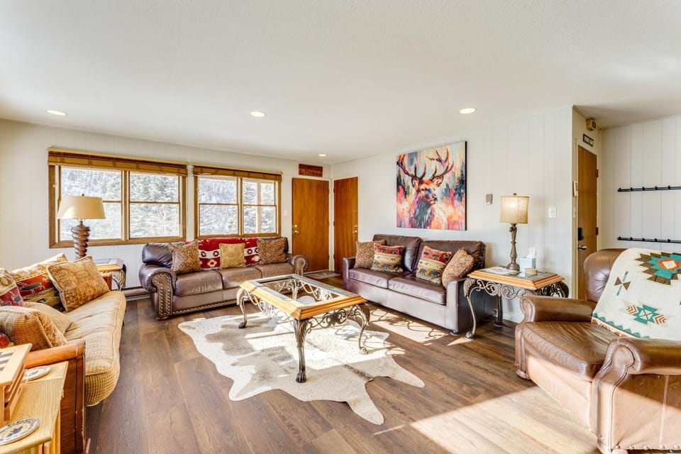 1/2 Mi to Skiing: Red River Condo w/ Free Shuttle! House in Red River