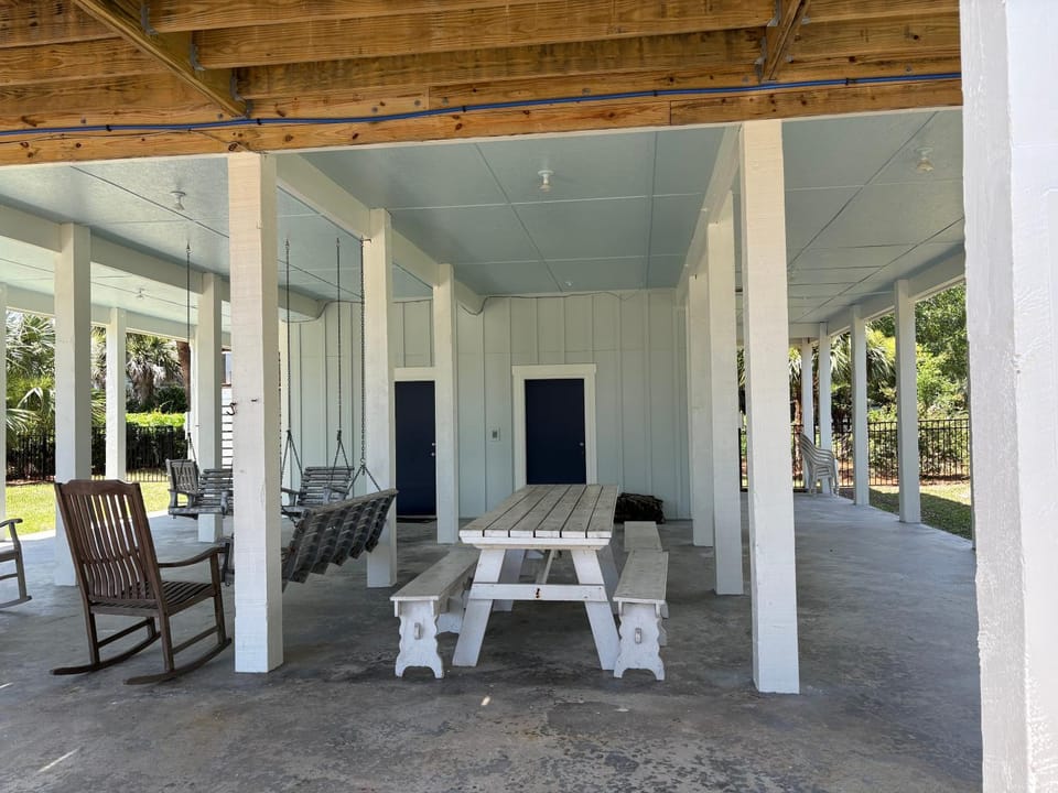 The Lazy Palm House in Edisto Beach