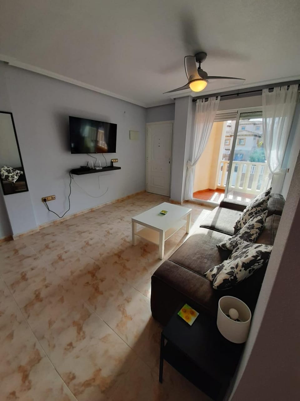 TV and multimedia, Living room, Seating area