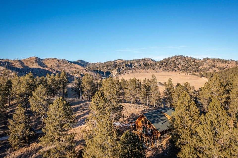Nearby landmark, Natural landscape, Bird's eye view, Mountain view