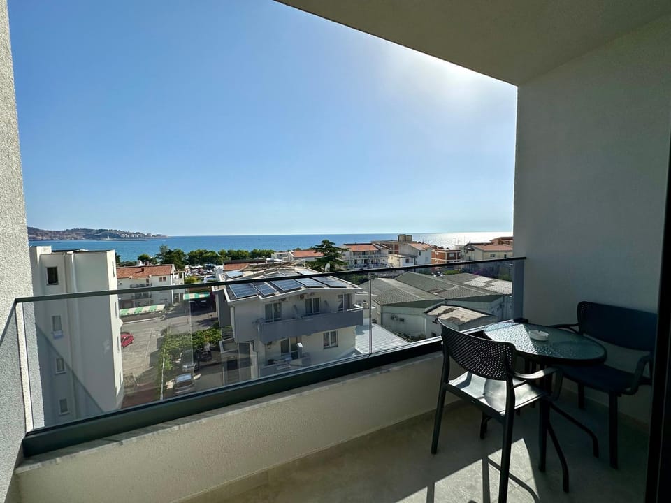 Apartmani Kojić 2 Apartment in Montenegro