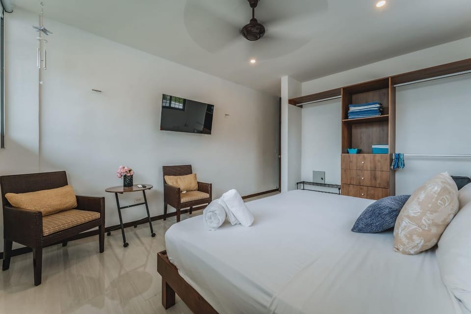 Depto de Playa con vista Alberca House in State of Yucatan