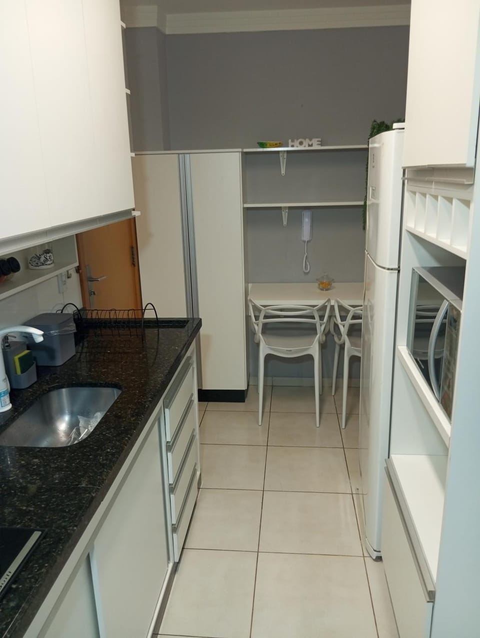 Kitchen or kitchenette, Dining area, oven, pet friendly, stove