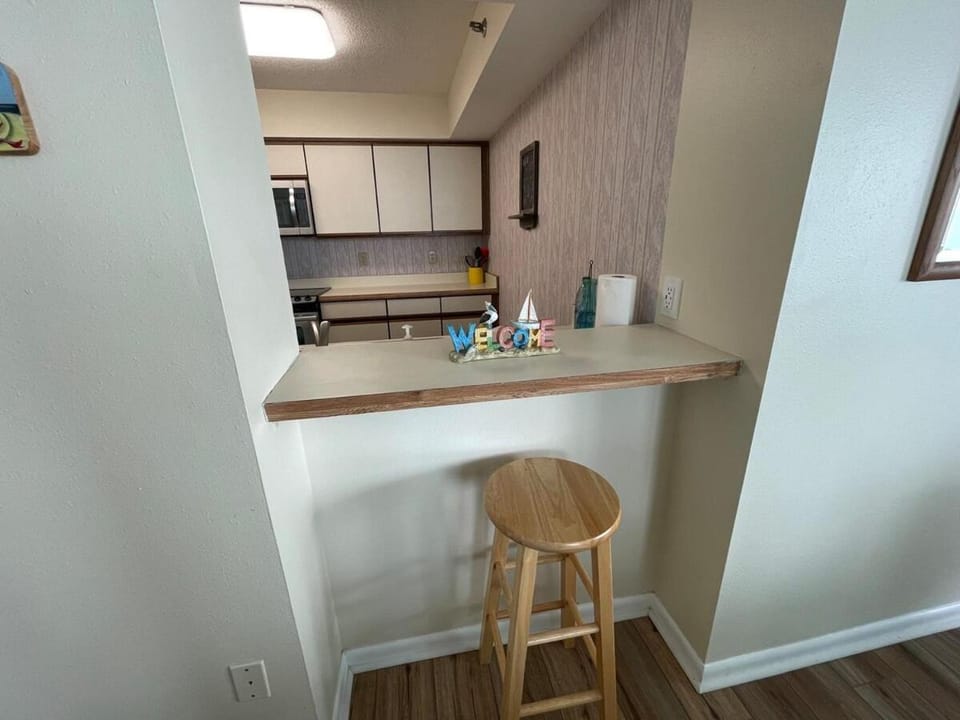 1 Bedroom Condo with Amazing View Apartment in Pensacola Beach
