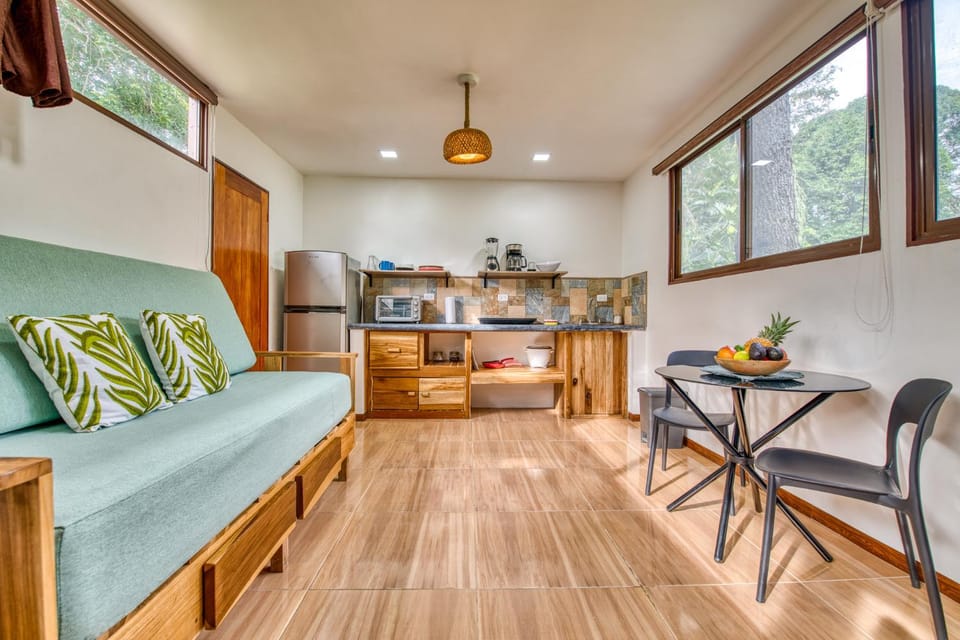 Kitchen or kitchenette, Seating area, Dining area, oven, stove