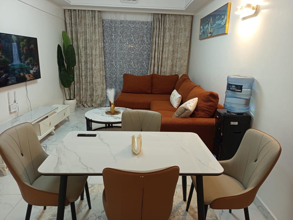 TV and multimedia, Living room, Dining area