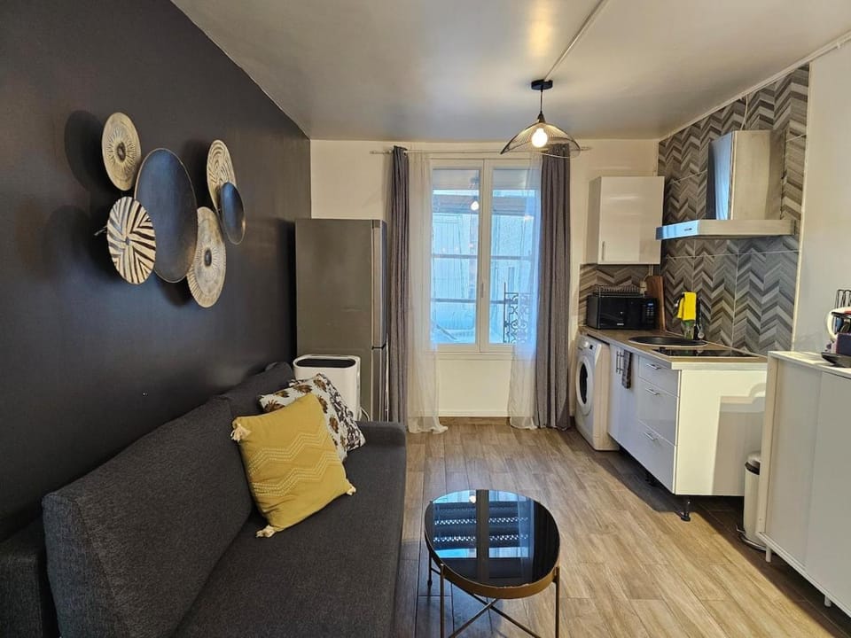 Apt at stlazarre opera haussman Apartment in Paris
