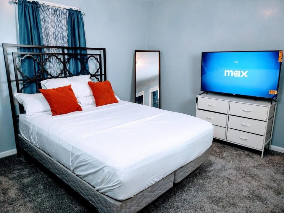 Bed, Bedroom