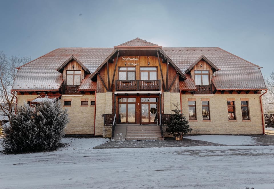 Property building, Day, Winter