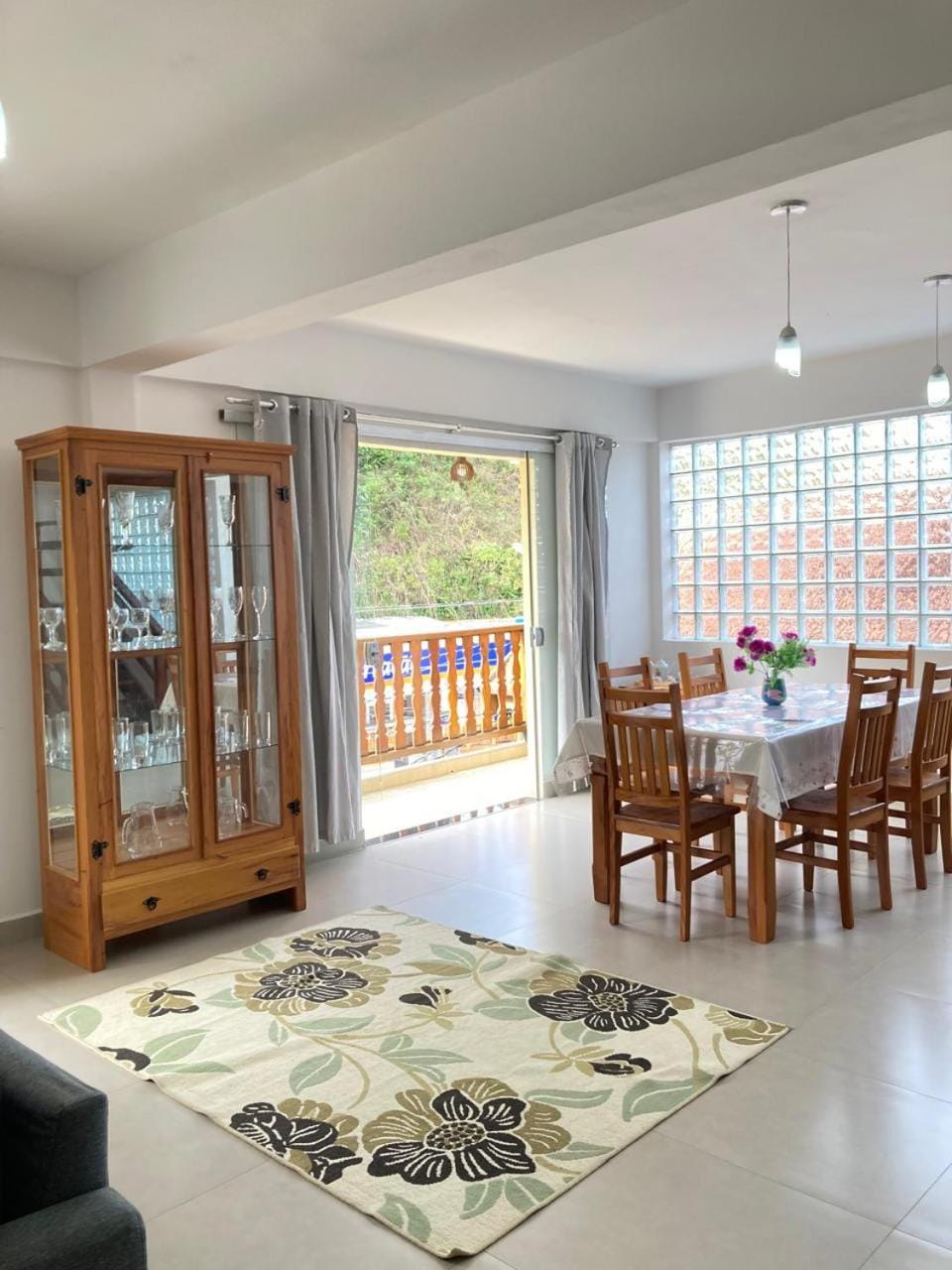 View (from property/room), Seating area, Dining area