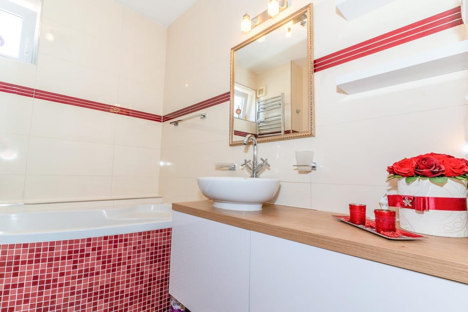 Bathroom, Bath