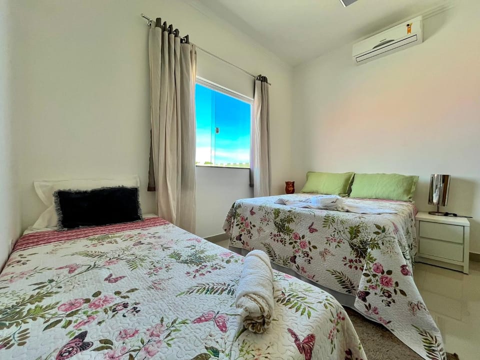 Bed, Photo of the whole room, Bedroom, towels, air conditioner
