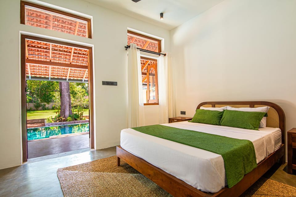 Bed, Garden, Photo of the whole room, Bedroom, Garden view, Pool view, Swimming pool
