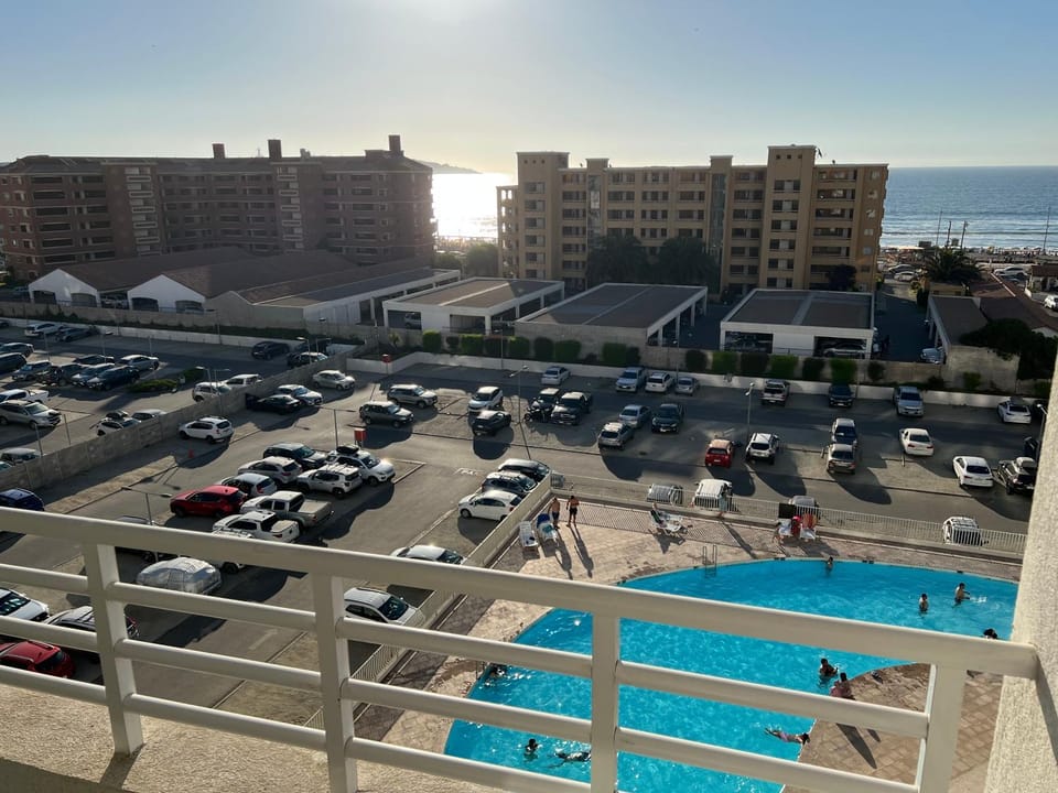 Depto amplio en condominio, sector 4 esquinas Apartment in La Serena