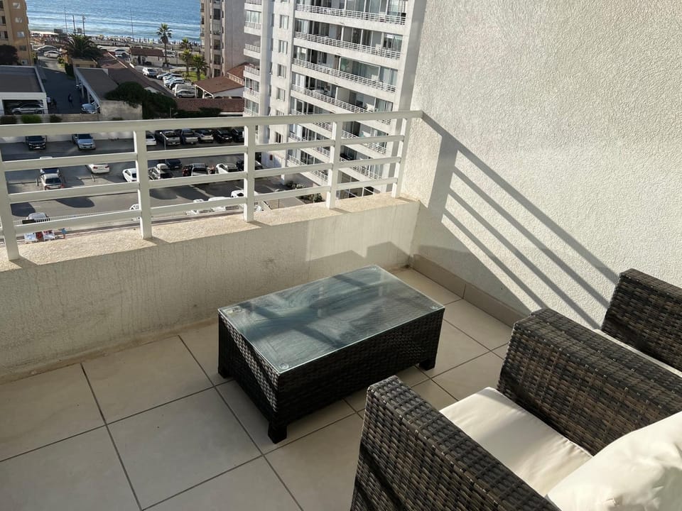 Depto amplio en condominio, sector 4 esquinas Apartment in La Serena