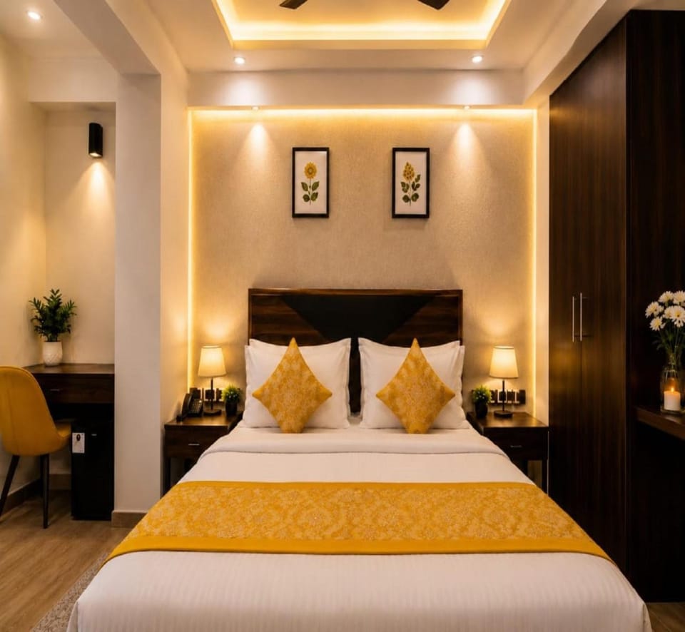 Bed, Photo of the whole room, Bedroom