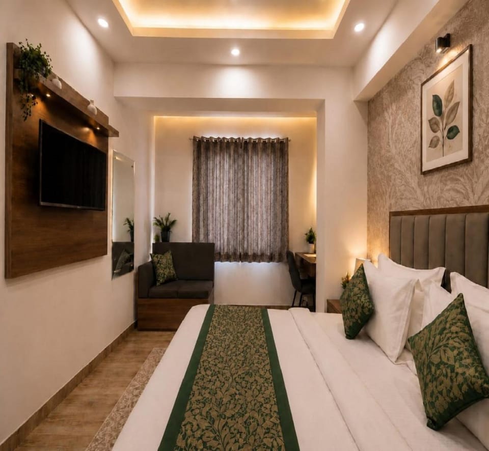 Bed, TV and multimedia, Photo of the whole room