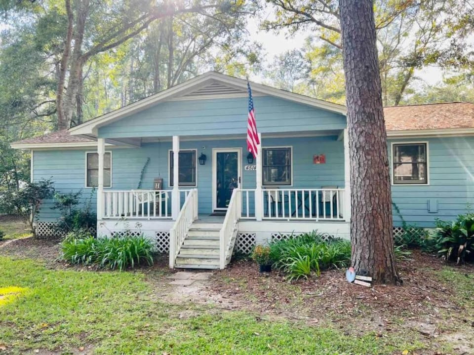 Town & Country Getaway House in Tallahassee