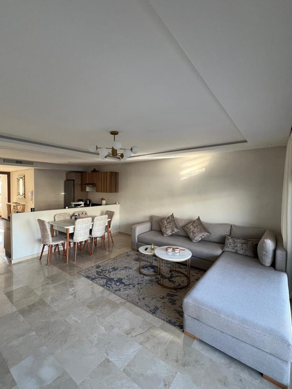 Living room, Dining area