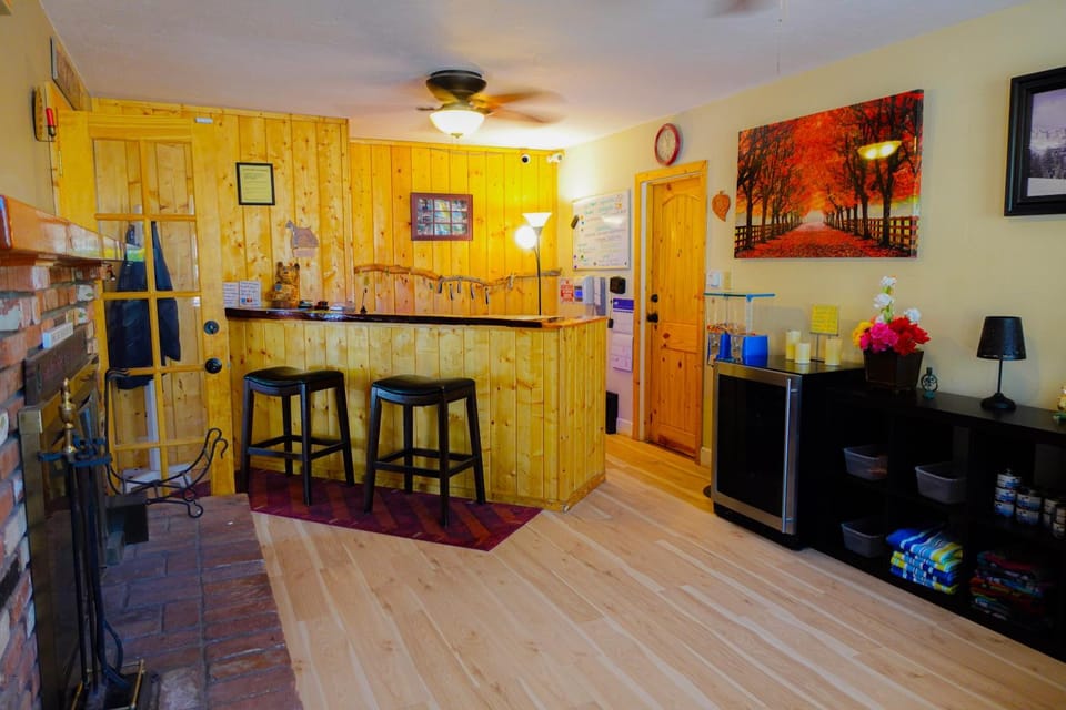 Sleepy Hollow Cabins and Hotel Cabin in Crestline