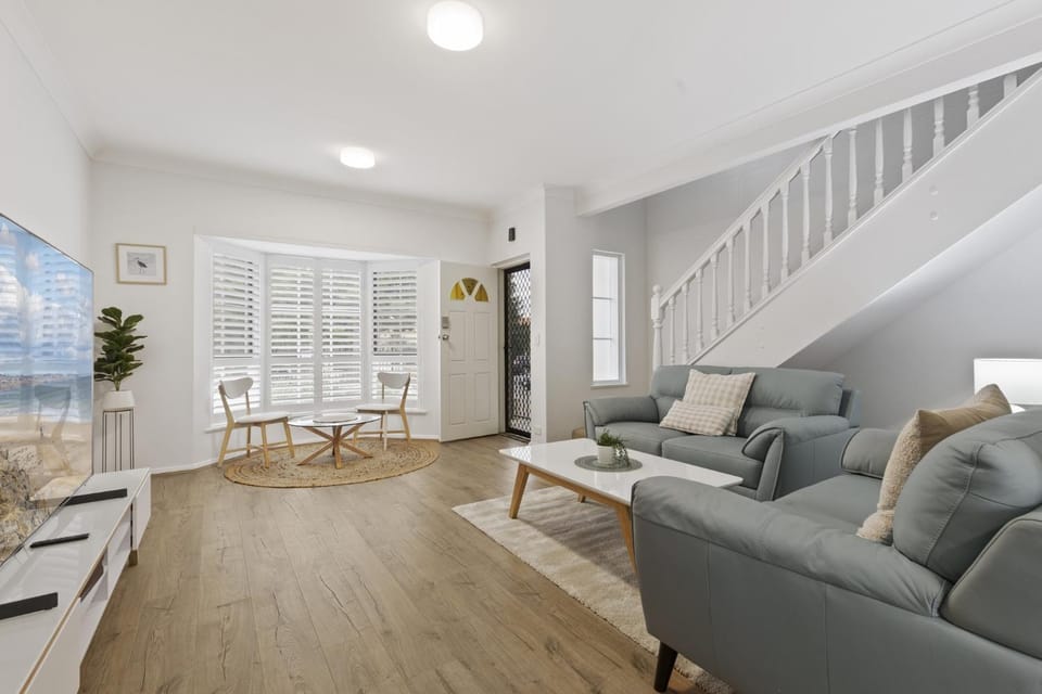 Beachside 3-Bed Retreat with BBQ & Garage House in Adelaide