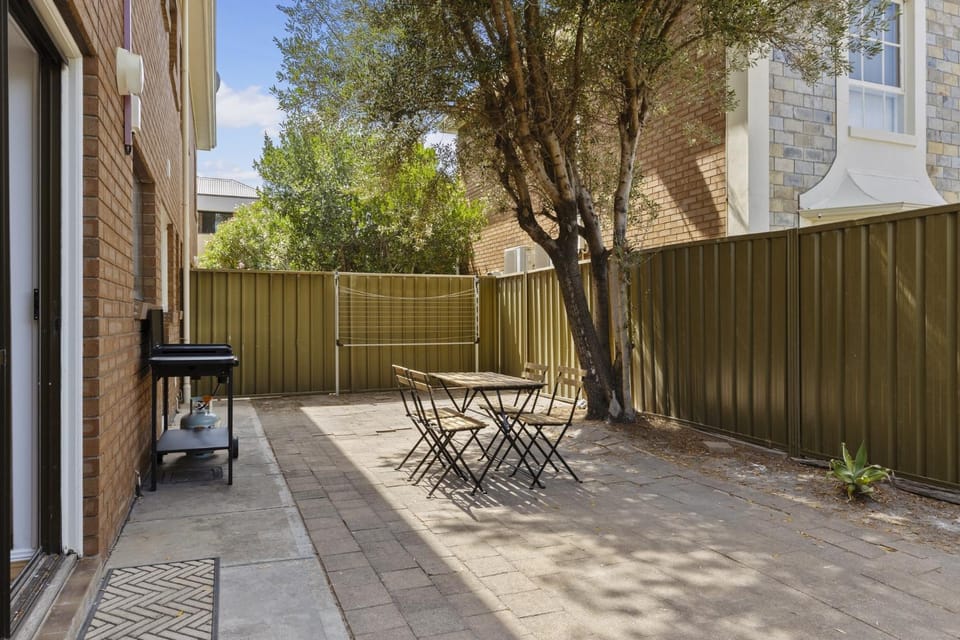Beachside 3-Bed Retreat with BBQ & Garage House in Adelaide