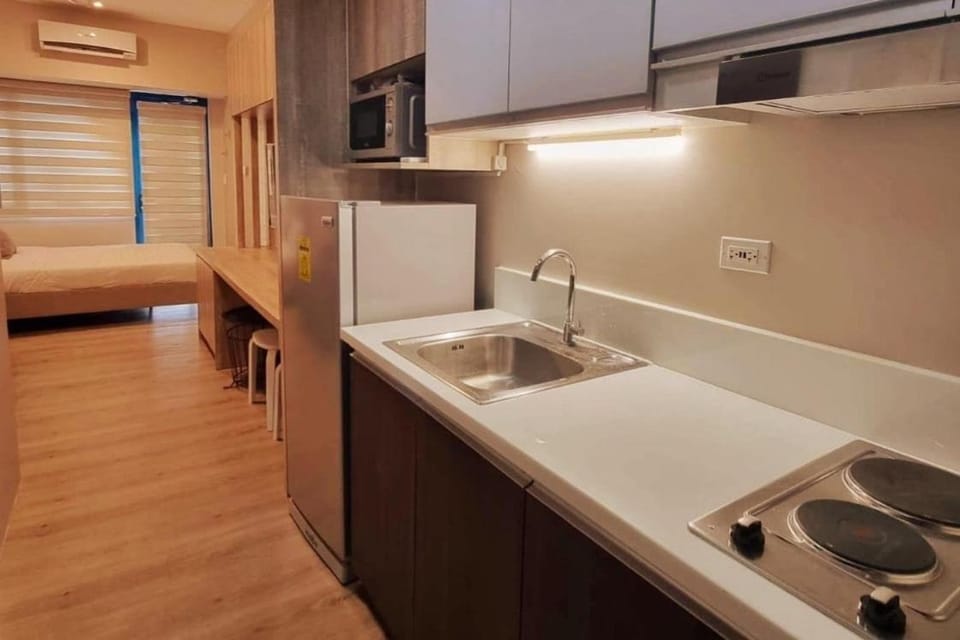 Cosmopolitan Comfort Makati 1 BR Wonder 300MB 2428 Internet Apartment in Pasay