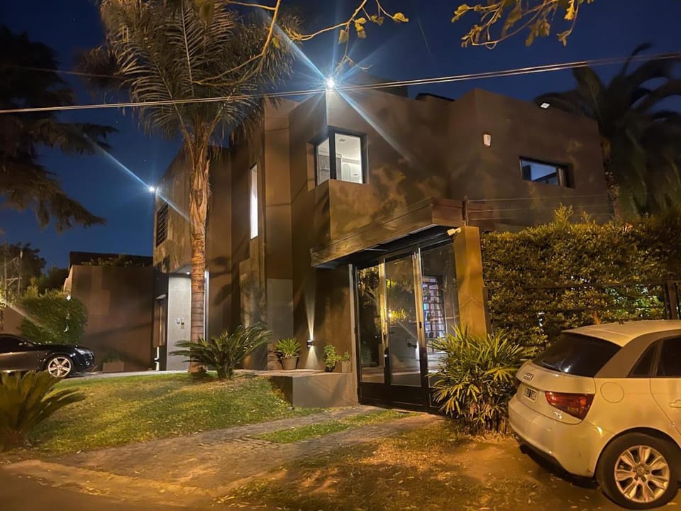 Property building, Street view