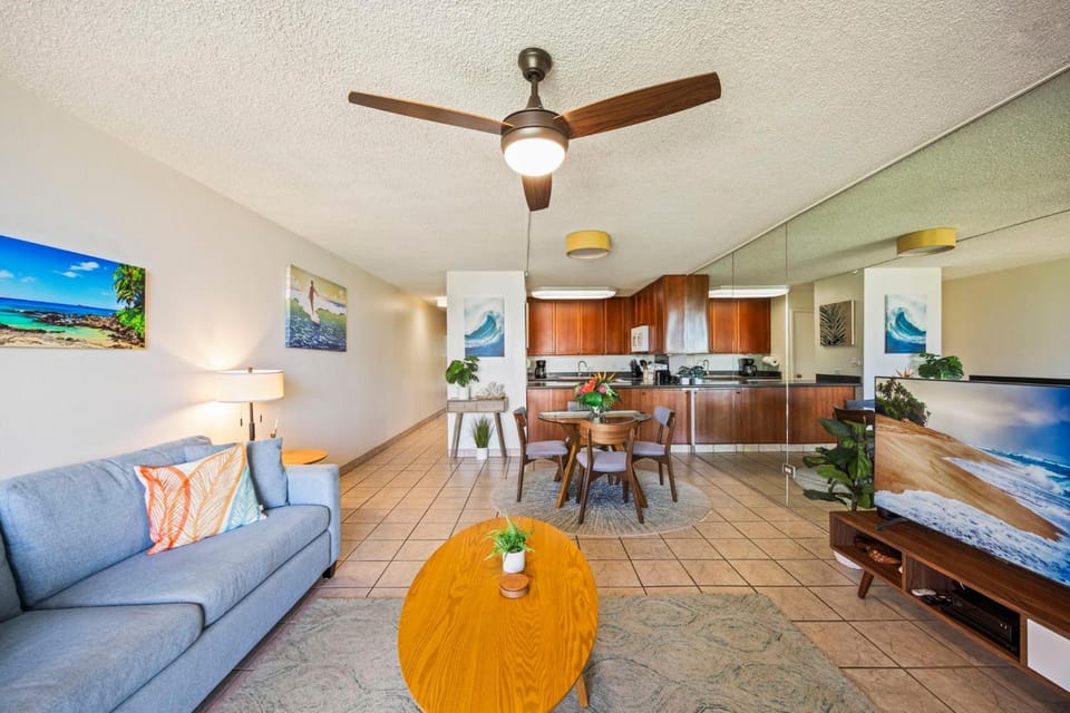 Charming Elegant Oceanview 1Bd 2Ba In Front Building House in Kamaole