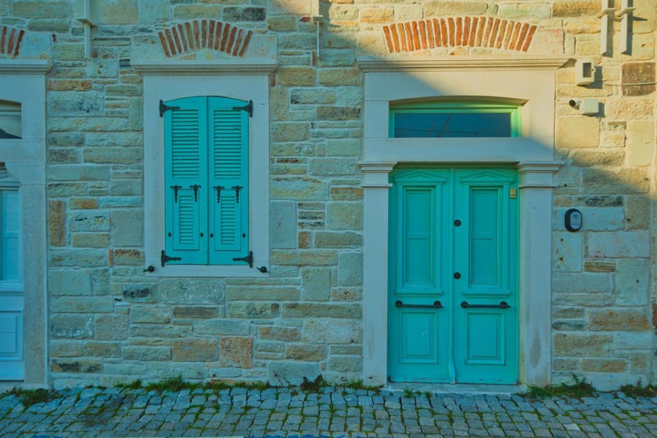 MINIQ HOMES 105 - Garden Cinema, BBQ, Foça Center 2BR Stone Home Villa in İzmir Province