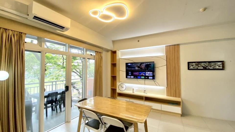 Pico de Loro Spacious and Modern Studio with balcony Apartment in Nasugbu