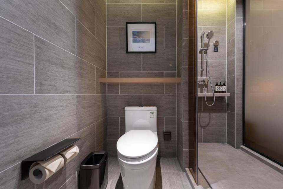 Atour Hotel Wuhan Zhuankou Dongfeng Avenue Sports Center Hotel in Wuhan