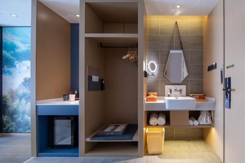 Atour Hotel Wuhan Zhuankou Dongfeng Avenue Sports Center Hotel in Wuhan