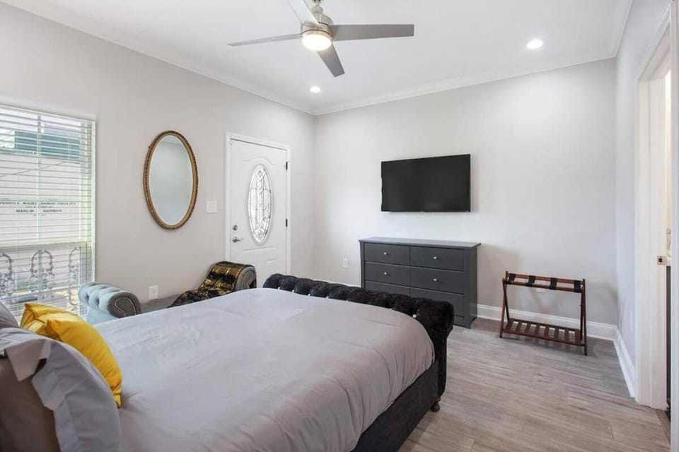 Exceptional Up-class Living near Superdome House in New Orleans