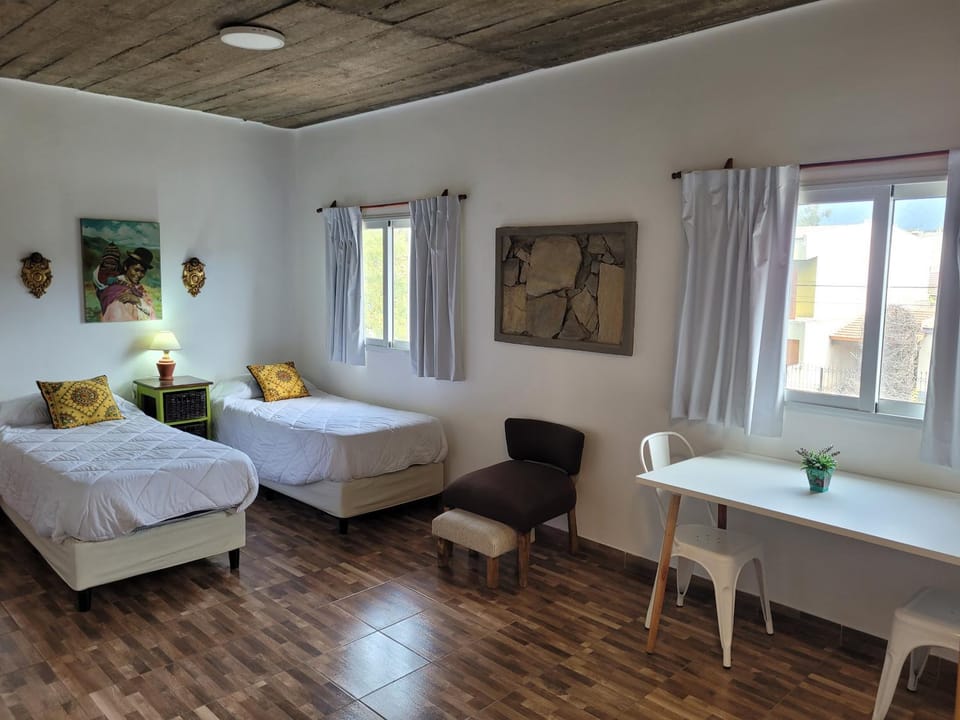 Bed, TV and multimedia, Photo of the whole room, Decorative detail, Seating area, Dining area, Bedroom, Mountain view, internet, towels, air conditioner