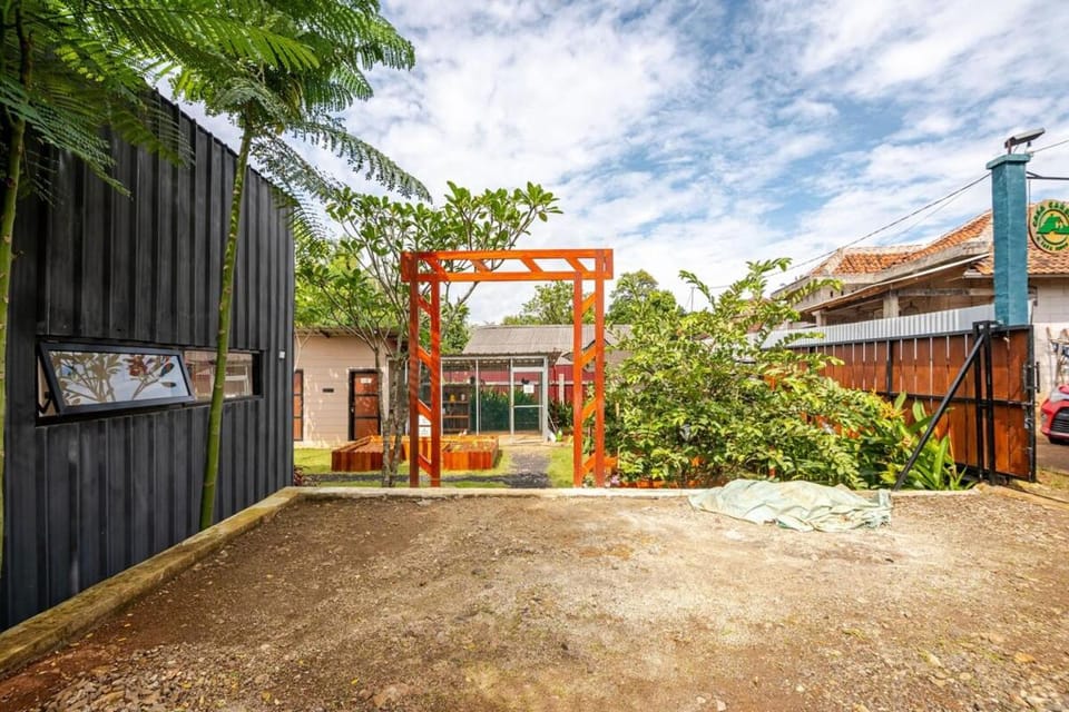Casa Candali, Farm Haven - Bogor Short Getaway - Respectful Guest Only Villa in West Java